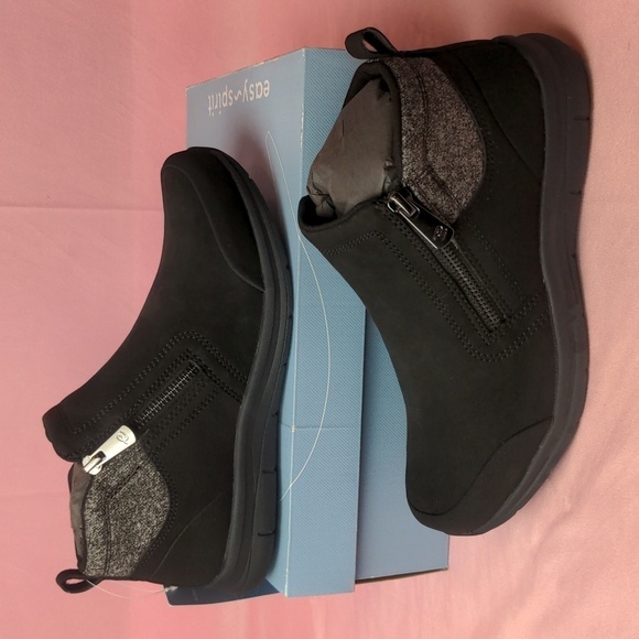 Easy Spirit Shuffle 8 Ankle Booties in Black size 6.5 Wide - Picture 1 of 7